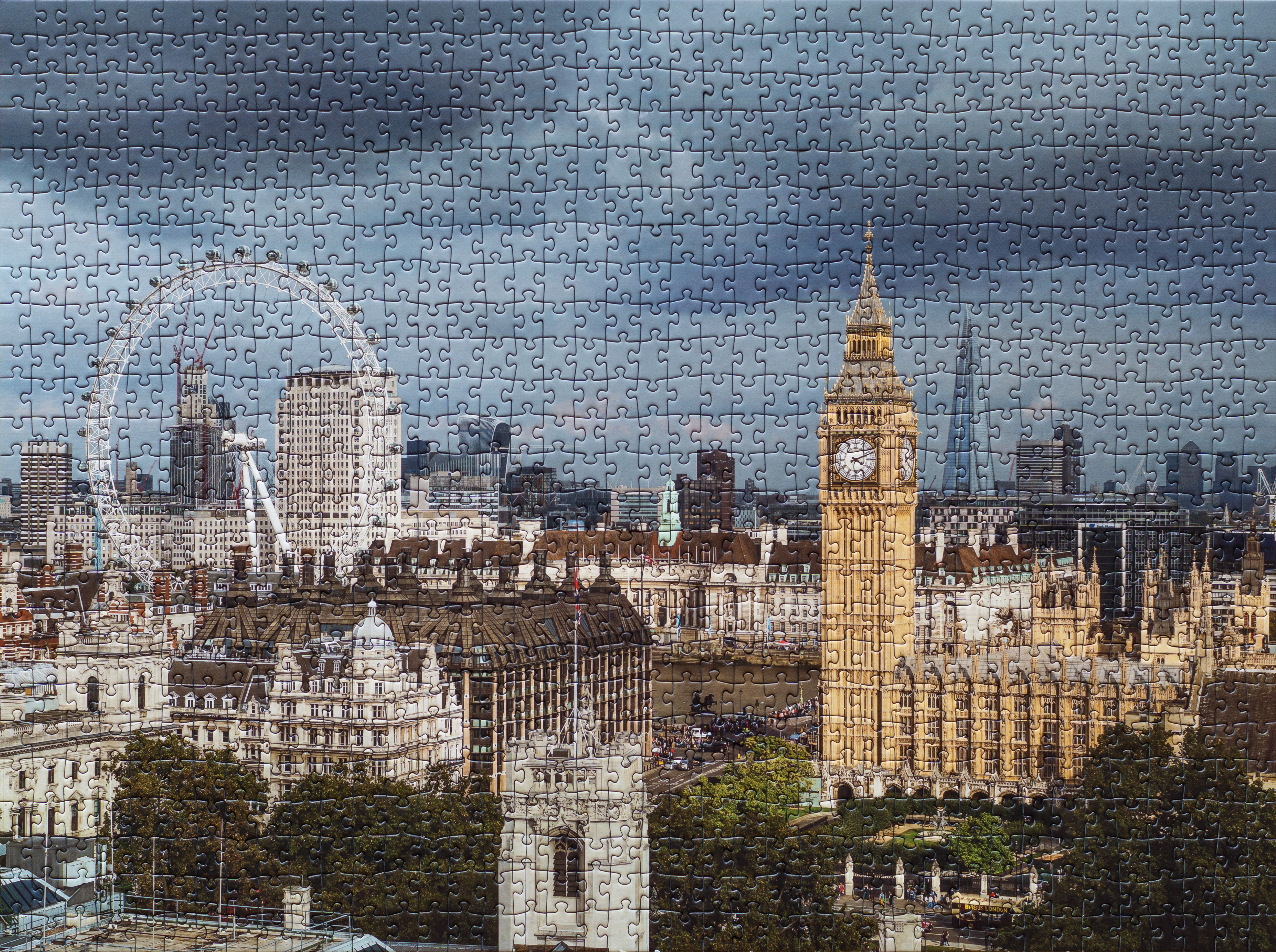 A 1000 piece jigsaw puzzle: Palace of Westminster from the dome on Methodist Central Hall by User:Colin