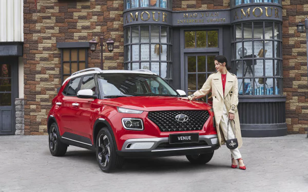  Hyundai Venue "London Red"