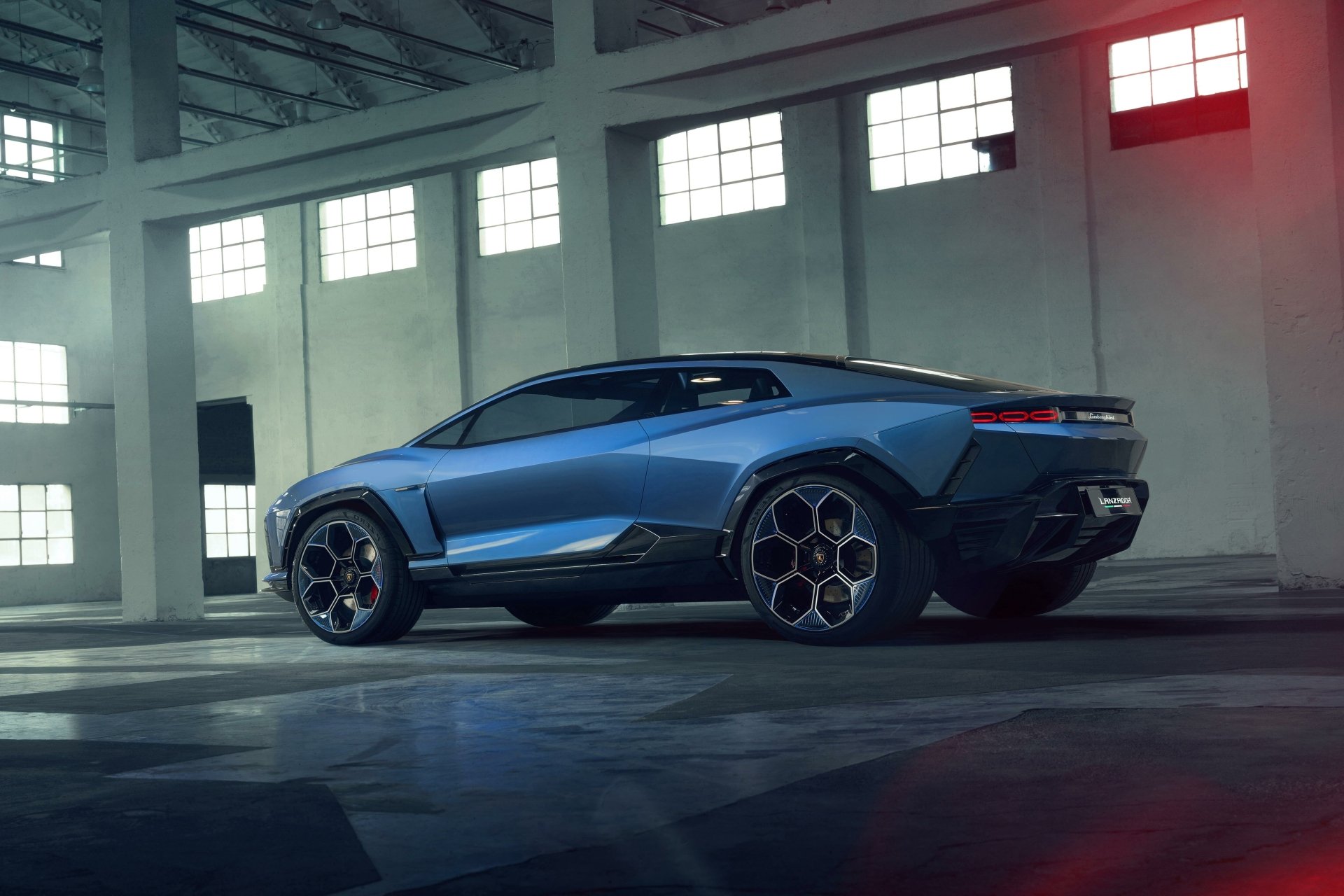 Download Vehicle Lamborghini Lanzador 4k Ultra HD Wallpaper