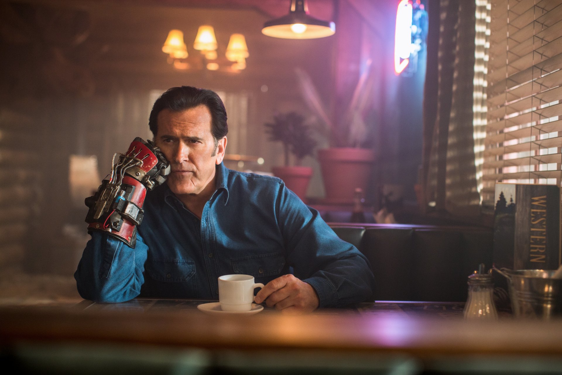 Download TV Show Ash Vs. Evil Dead 4k Ultra HD Wallpaper