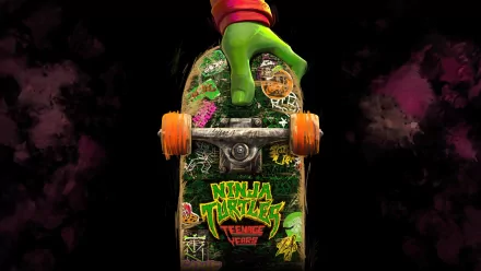 4K Ultra HD PC desktop wallpaper featuring a close-up of a Teenage Mutant Ninja Turtles: Mutant Mayhem skateboard with a green hand gripping it against a dark background.