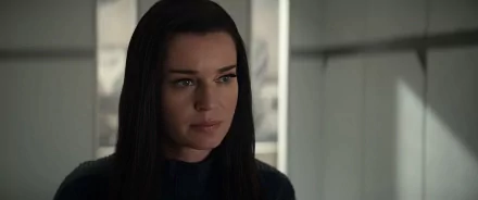 HD wallpaper of Una Chin-Riley from Star Trek: Strange New Worlds as portrayed by Rebecca Romijn.