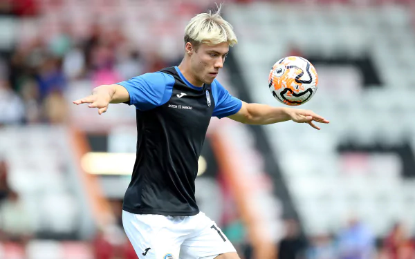 Atalanta B.C. soccer player in action on the field, suitable as HD desktop wallpaper.