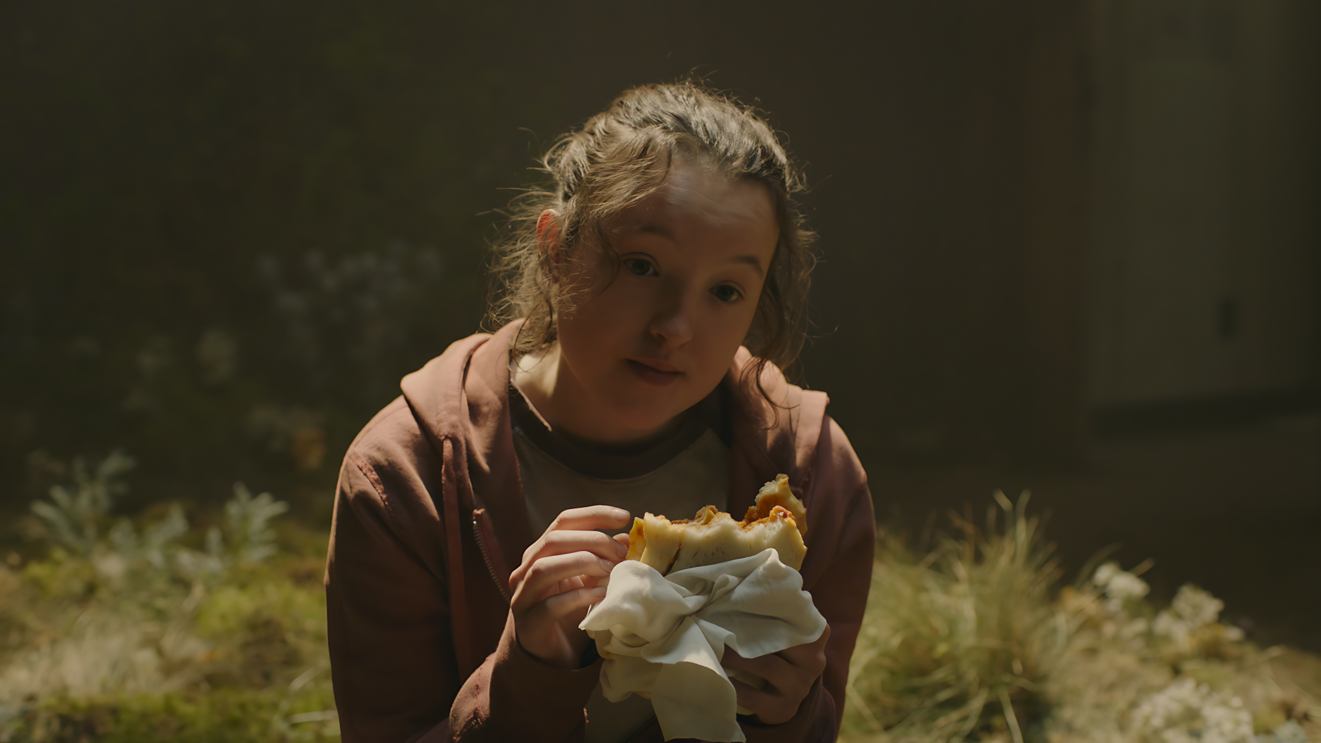 Download Bella Ramsey 8k Ultra HD Wallpaper