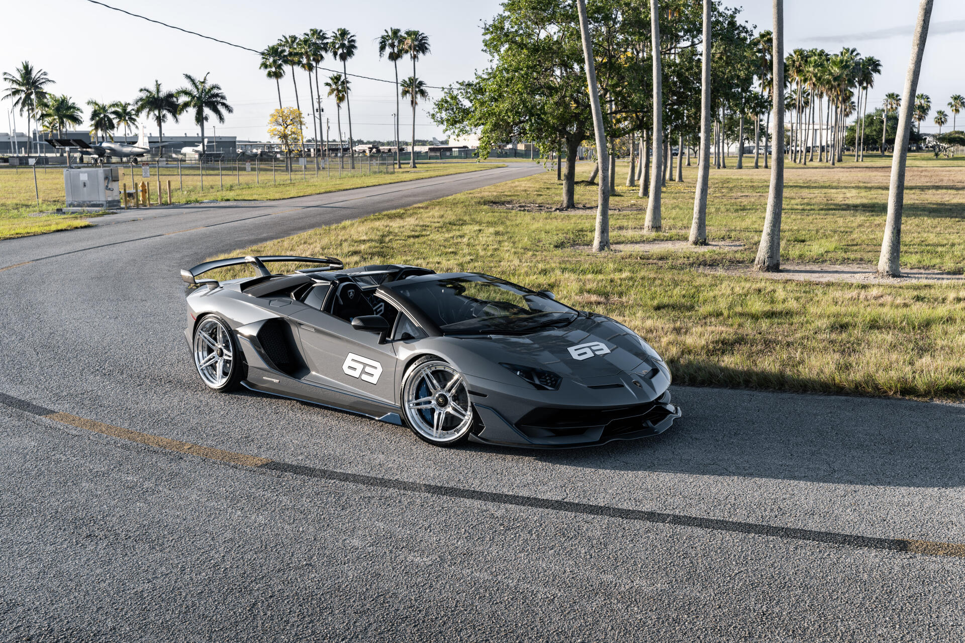 Download Car Lamborghini Lamborghini Huracan 8k Ultra HD Wallpaper