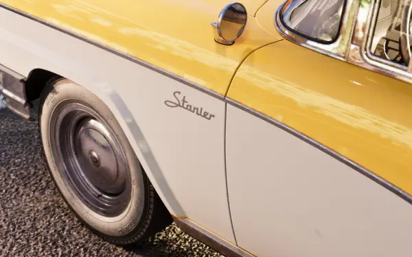 Close-up of a yellow-and-cream vintage car door and wheel, Grand Theft Auto VI video game 4K Ultra HD PC desktop wallpaper