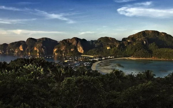 Thailand Phi Phi Island man made town HD Desktop Wallpaper | Background Image