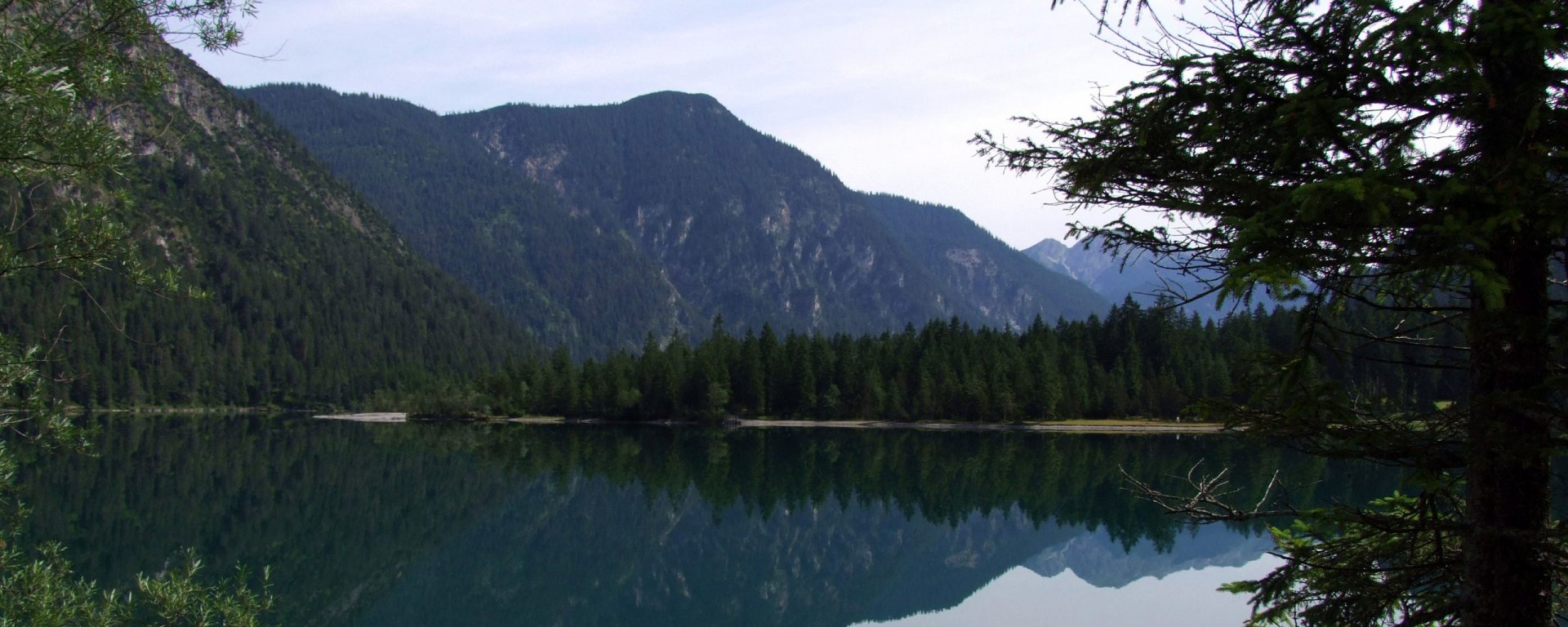 Download Nature Lake Wallpaper