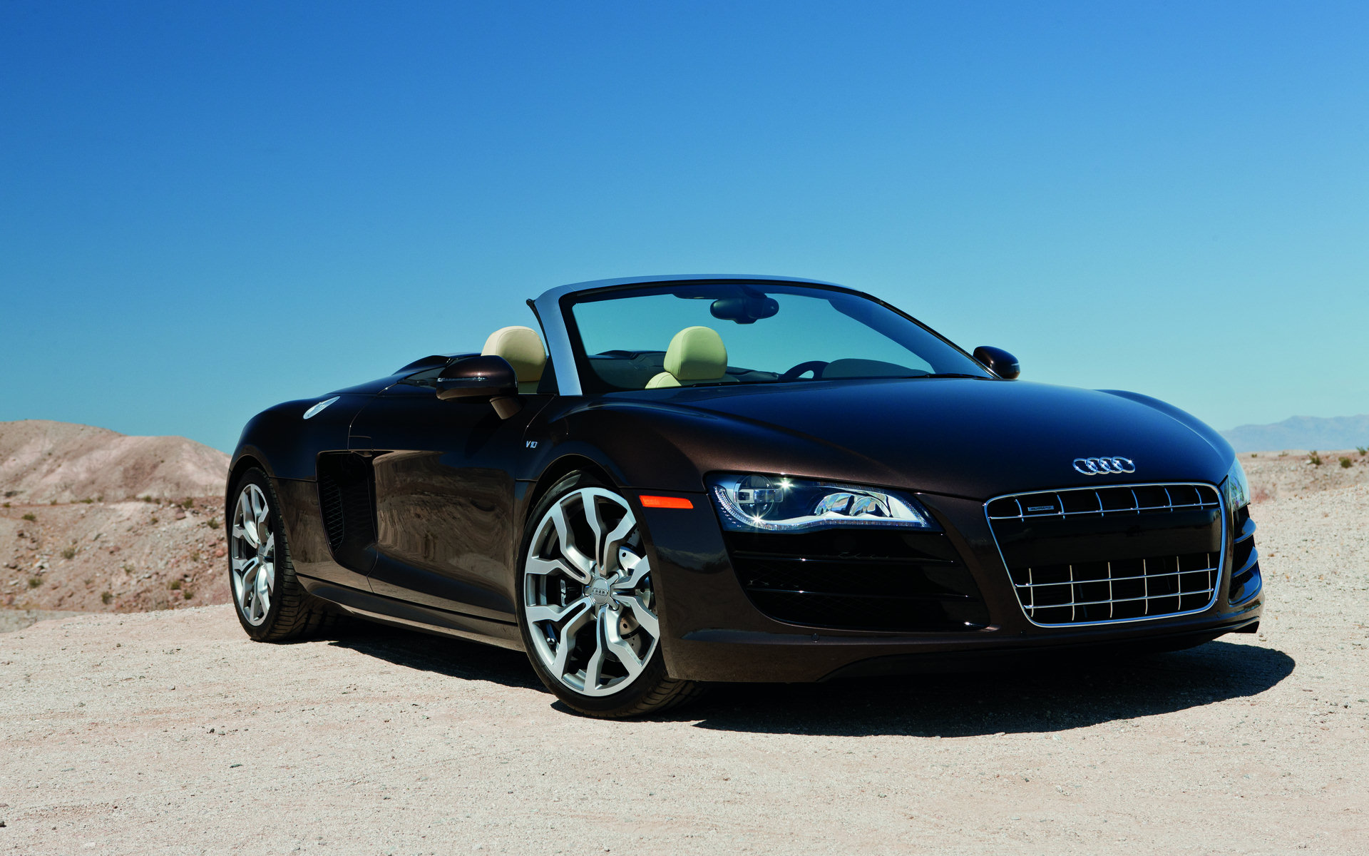 Vehicles Audi R8 V10 HD Wallpaper | Background Image