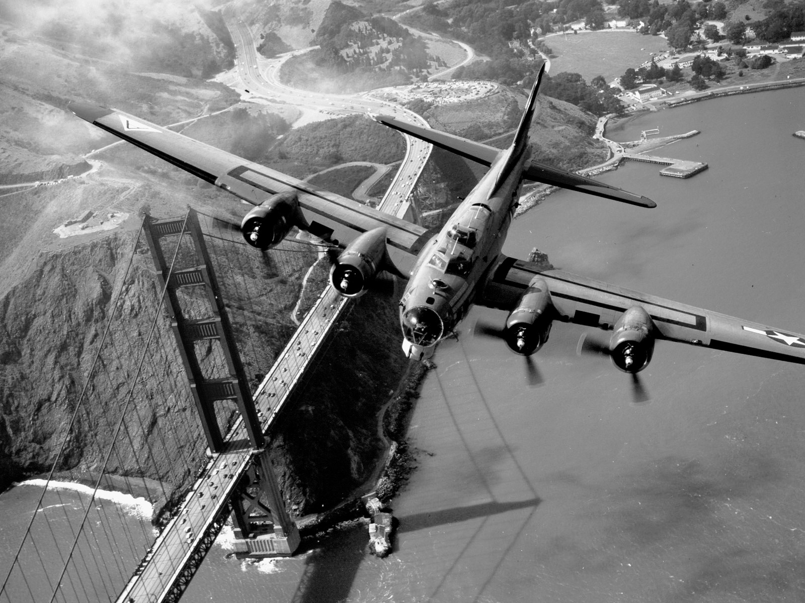 Military Boeing B-17 Flying Fortress HD Wallpaper | Background Image