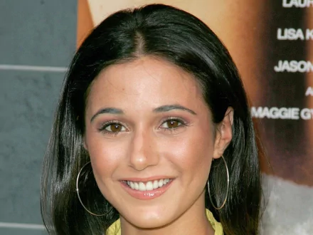 Celebrity Emmanuelle Chriqui HD Desktop Wallpaper | Background Image