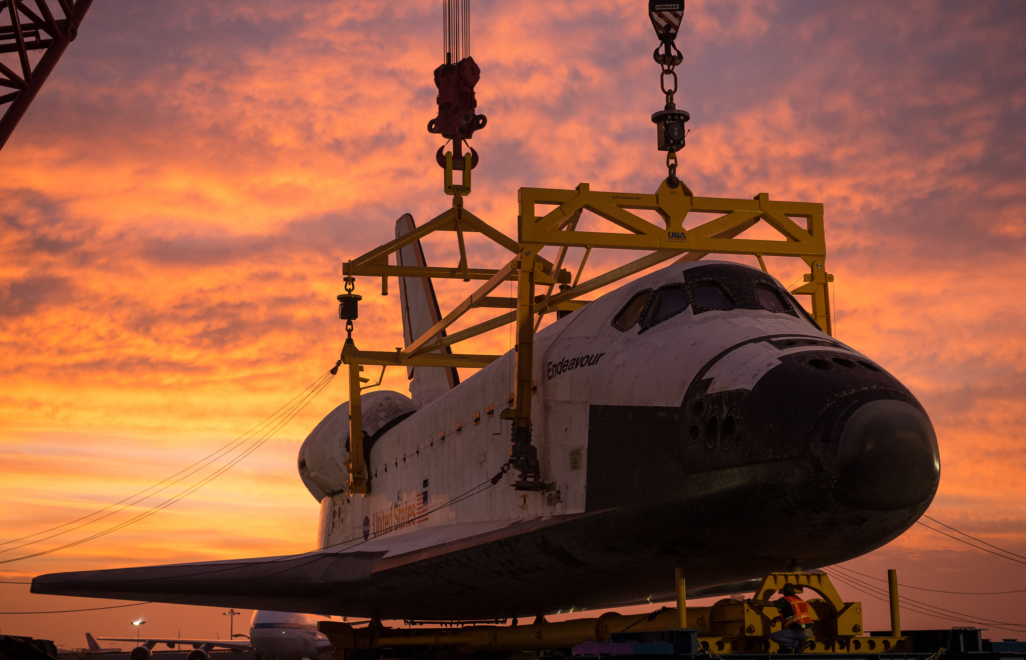 Vehicles Space Shuttle Endeavour HD Wallpaper | Background Image