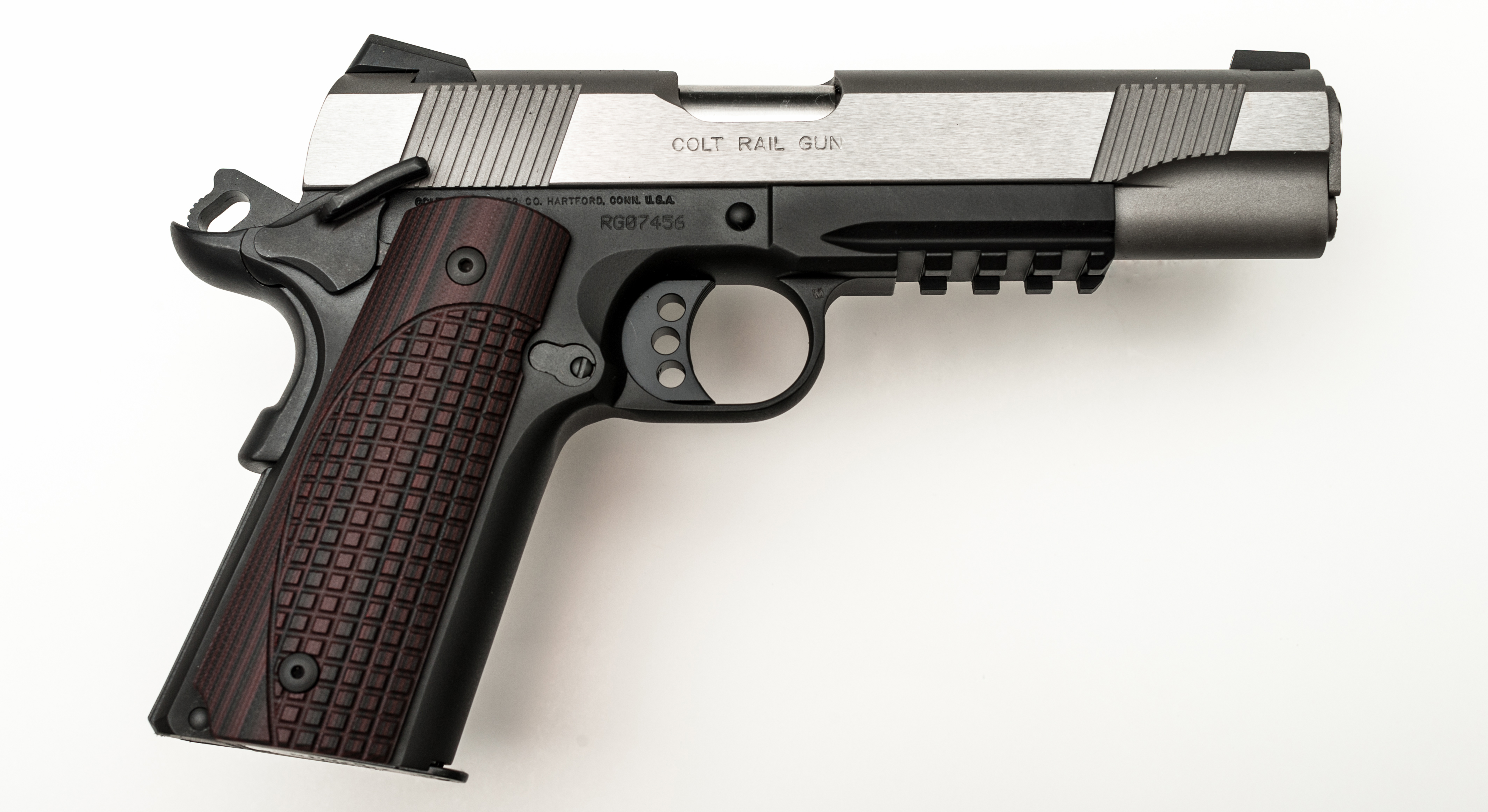 Картинка пистолета. Кольт 1911. Colt 1911. Colt Rail Gun. Кольт пистолет современный.