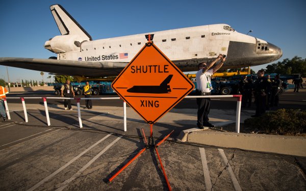 Vehicles Space Shuttle Endeavour Space Shuttles Shuttle Airplane NASA Space Shuttle HD Wallpaper | Background Image