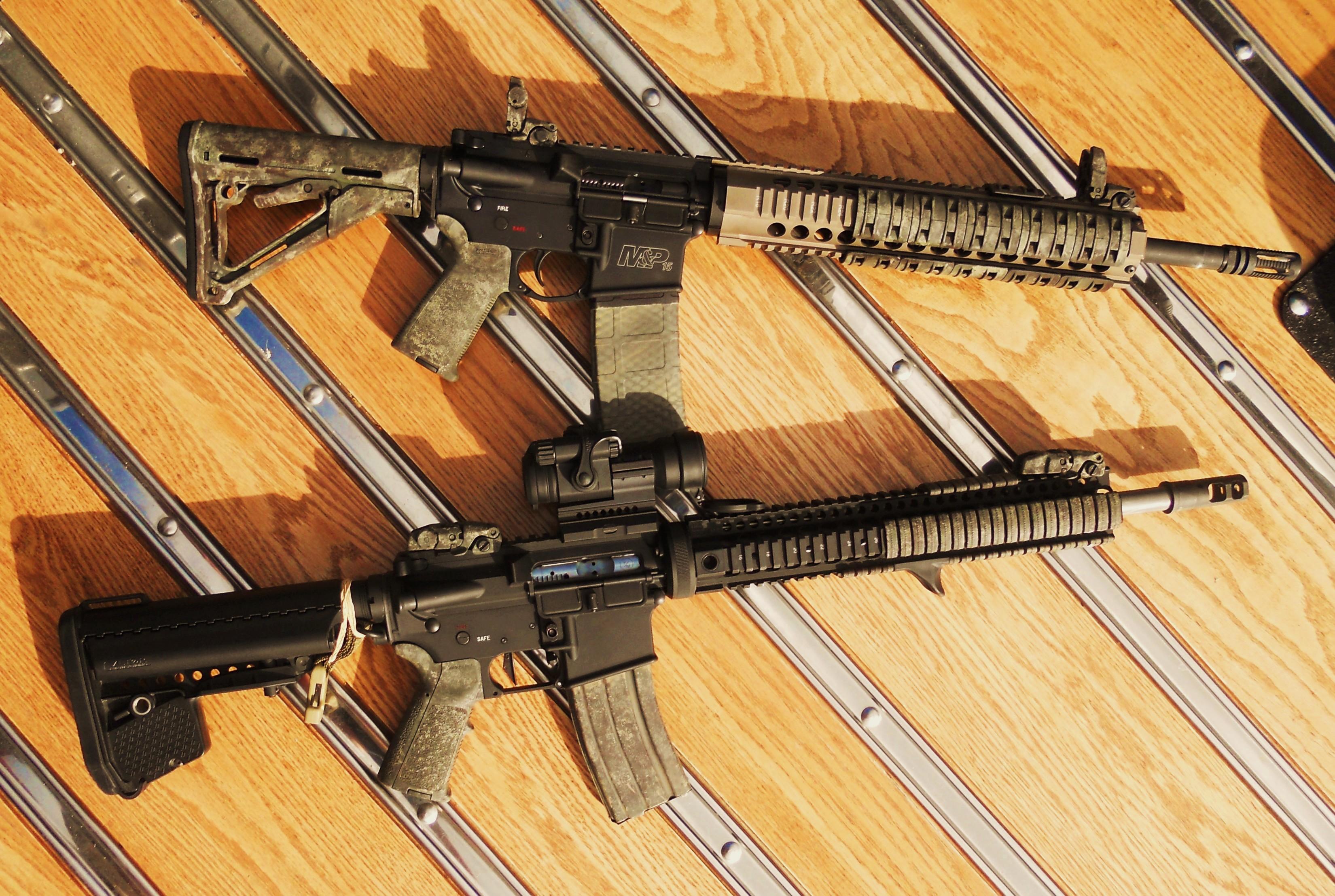 Download Man Made Assault Rifle HD Wallpaper