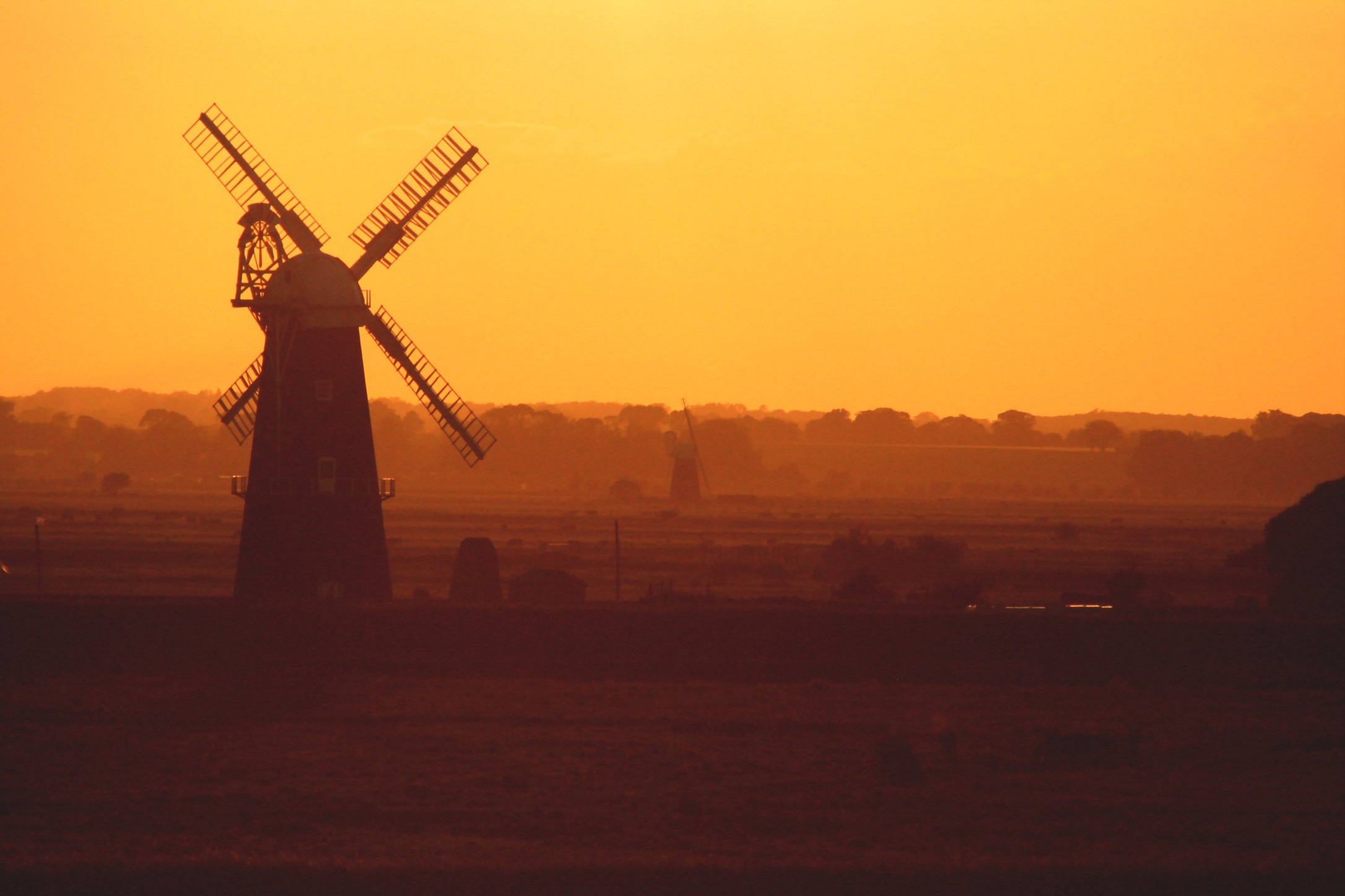 Man Made Windmill HD Wallpaper | Background Image