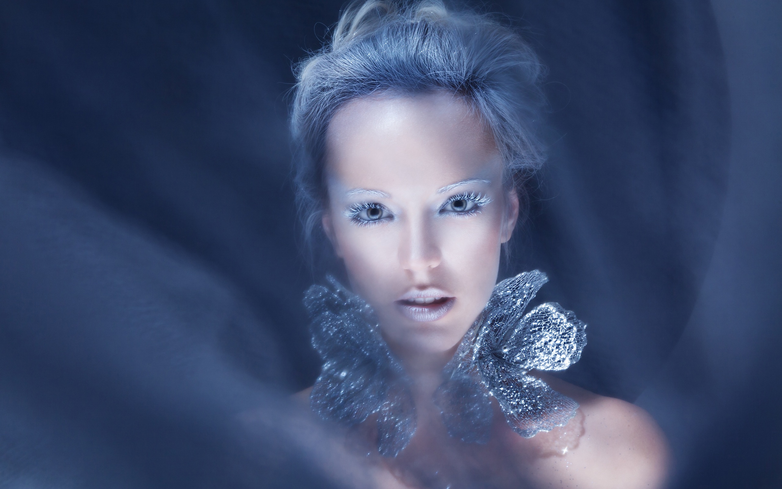 Download Woman Artistic HD Wallpaper