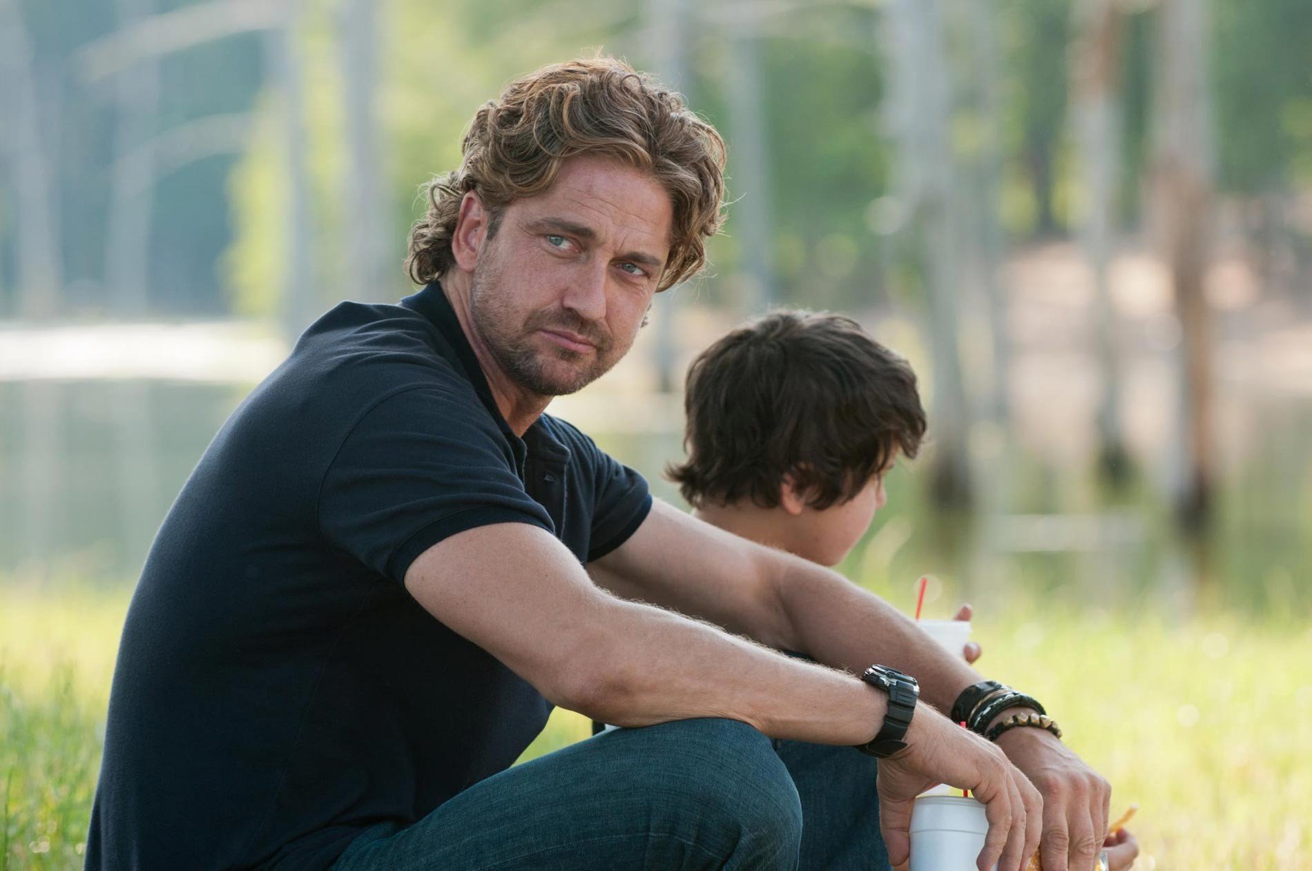 Download Gerard Butler Movie Playing For Keeps Actor Wallpaper