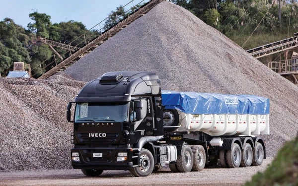 vehicle Iveco HD Desktop Wallpaper | Background Image