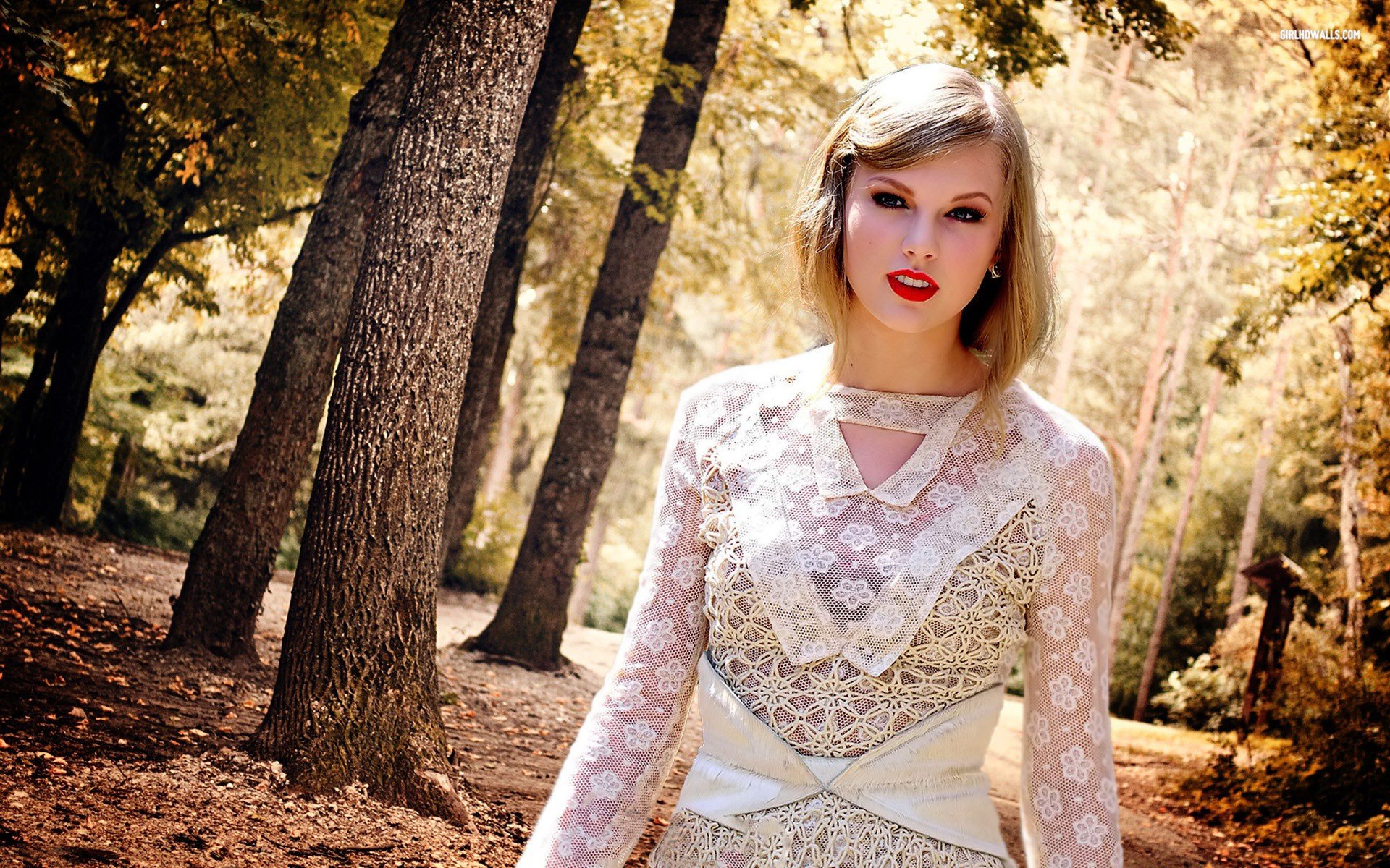 Taylor Swift HD Wallpaper: A Melodic Journey Through Nature