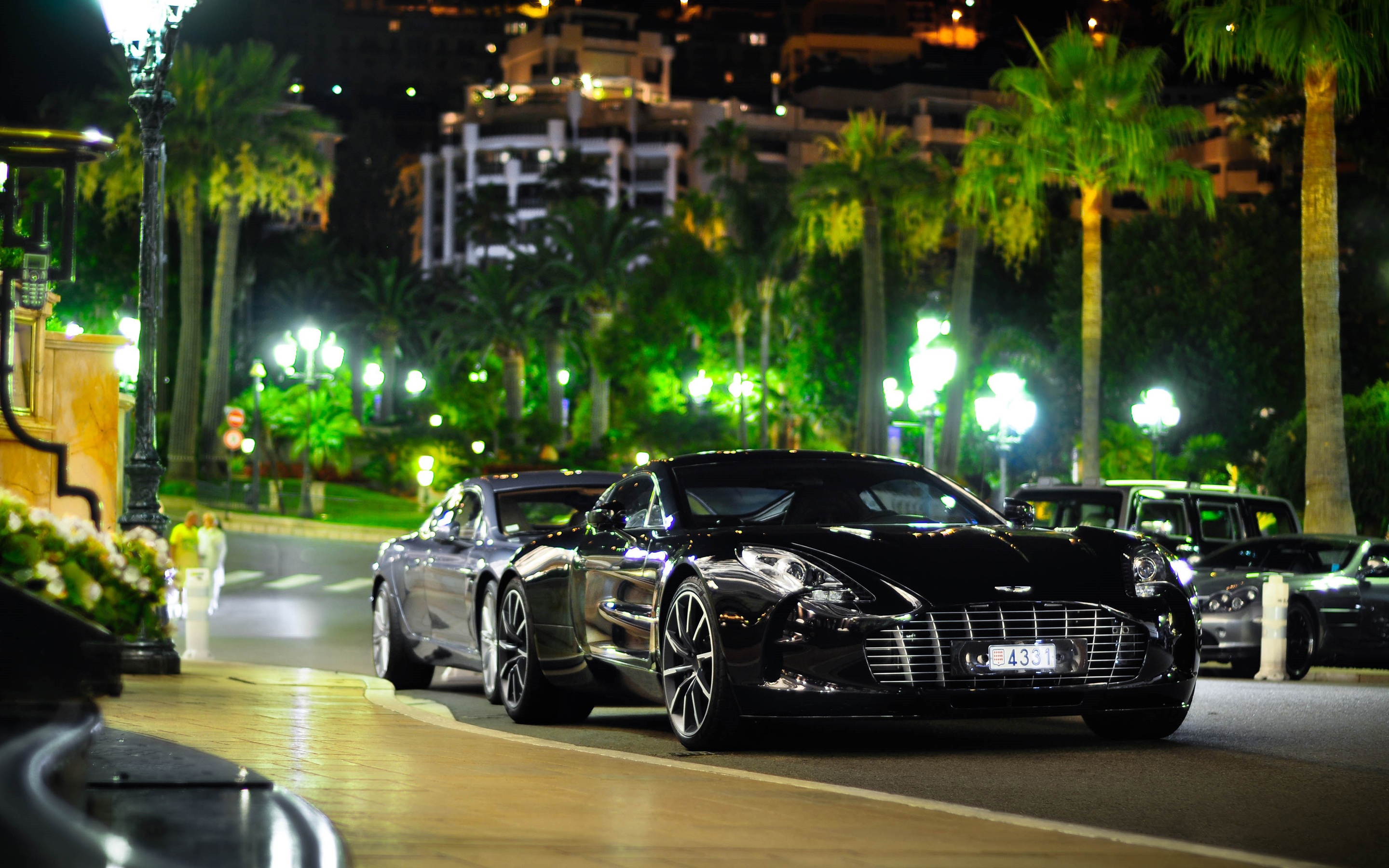 Aston Martin One-77, Aston Martin