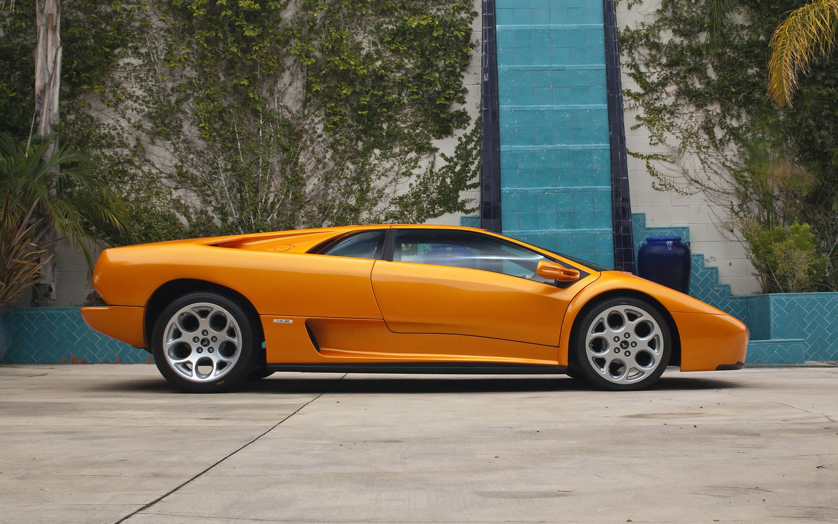 Download Vehicle Lamborghini Diablo Wallpaper