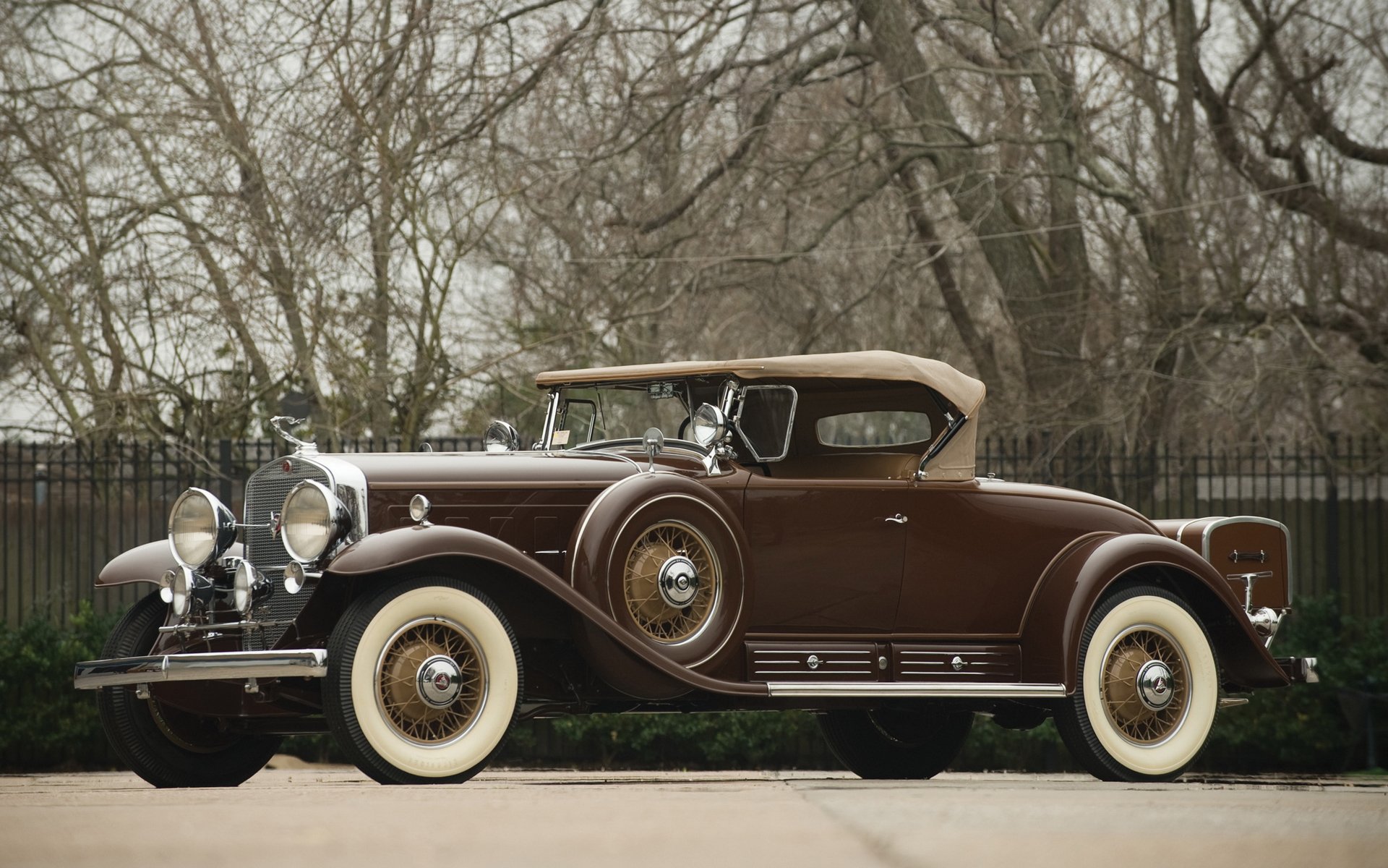 Cadillac v16 1930