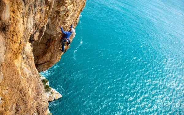 climbing Sports HD Desktop Wallpaper | Background Image