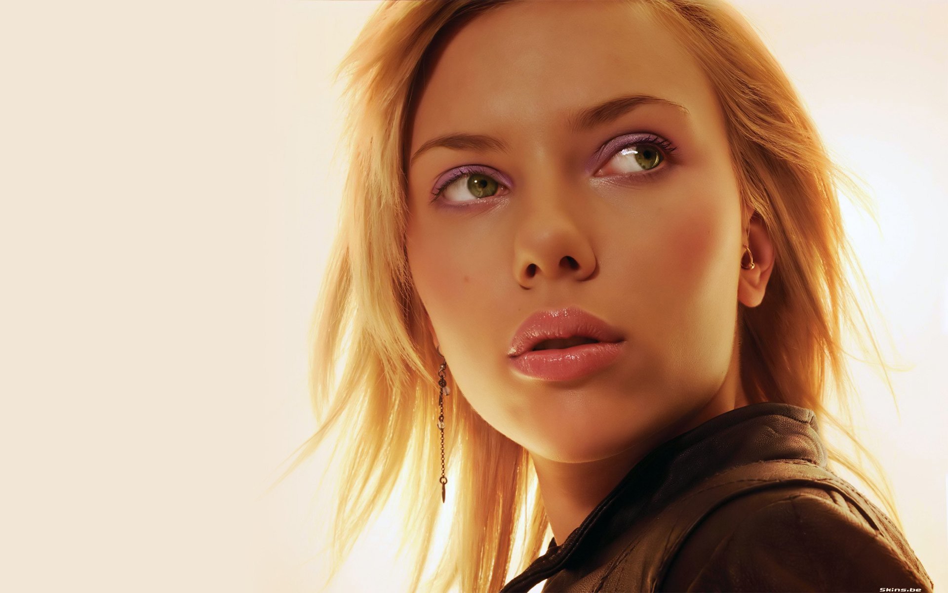 Scarlett Johansson HD Celebrity Wallpaper Elegant & Timeless — free download