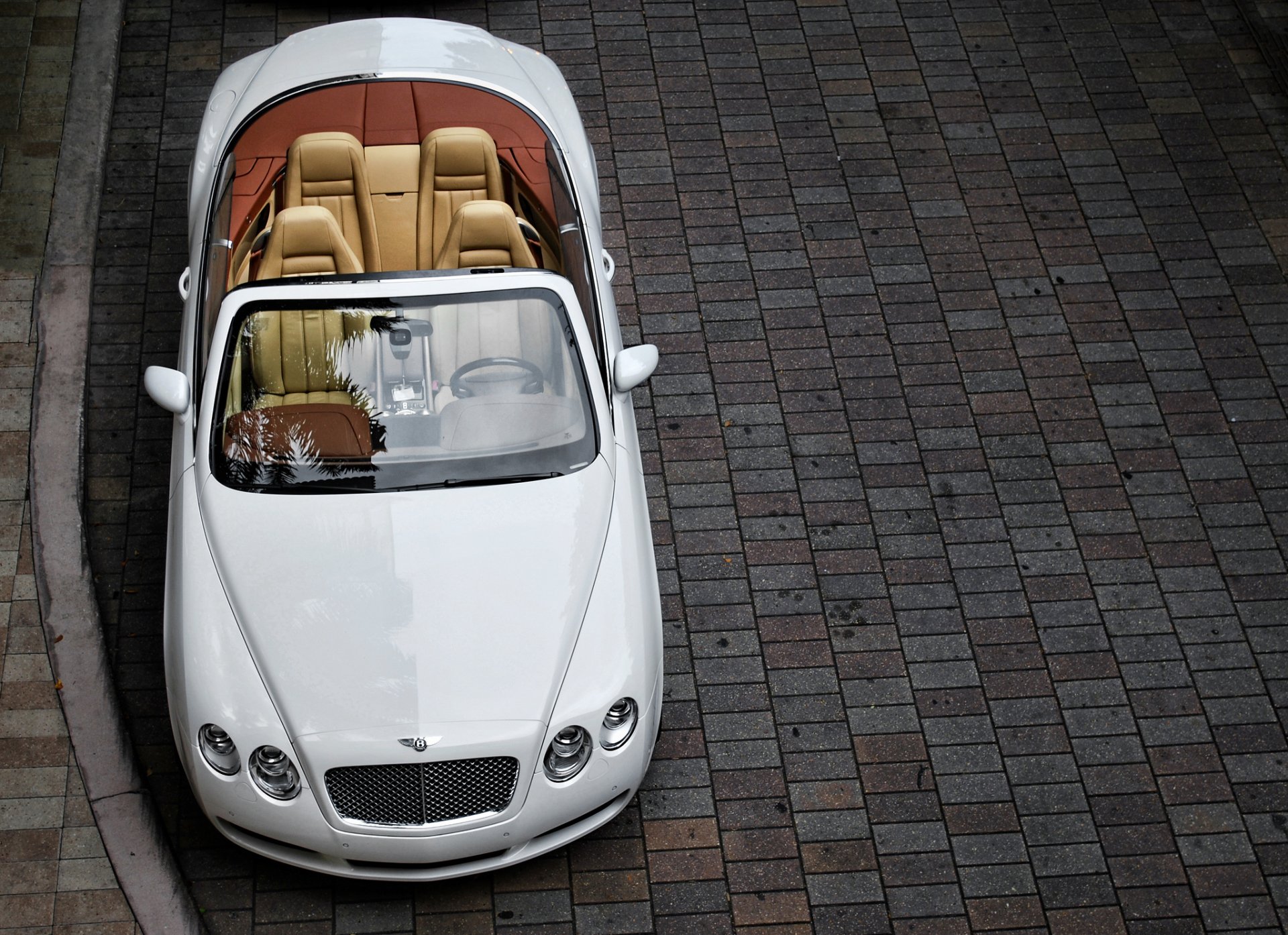 Download Vehicle Bentley HD Wallpaper