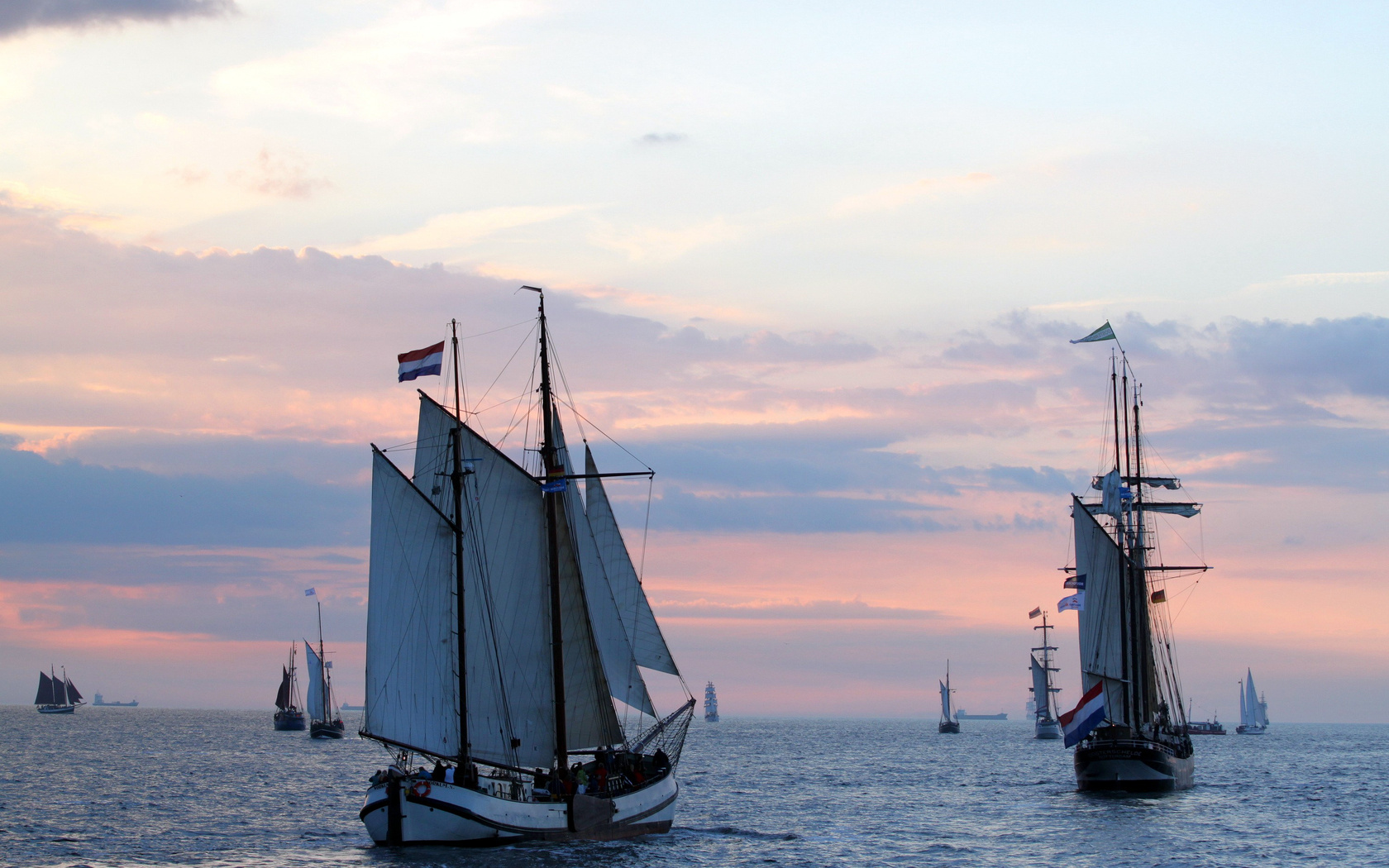 Vehicles Sailing Ship HD Wallpaper | Background Image