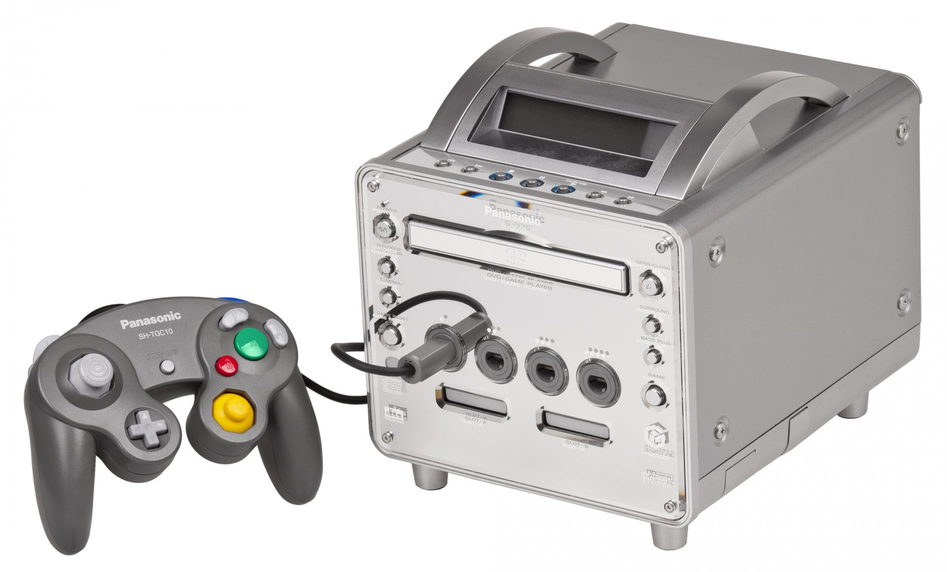 Panasonic Q video game console with wired controller and chrome cube chassis on a white background, presented as a 4K Ultra HD PC desktop wallpaper and background.