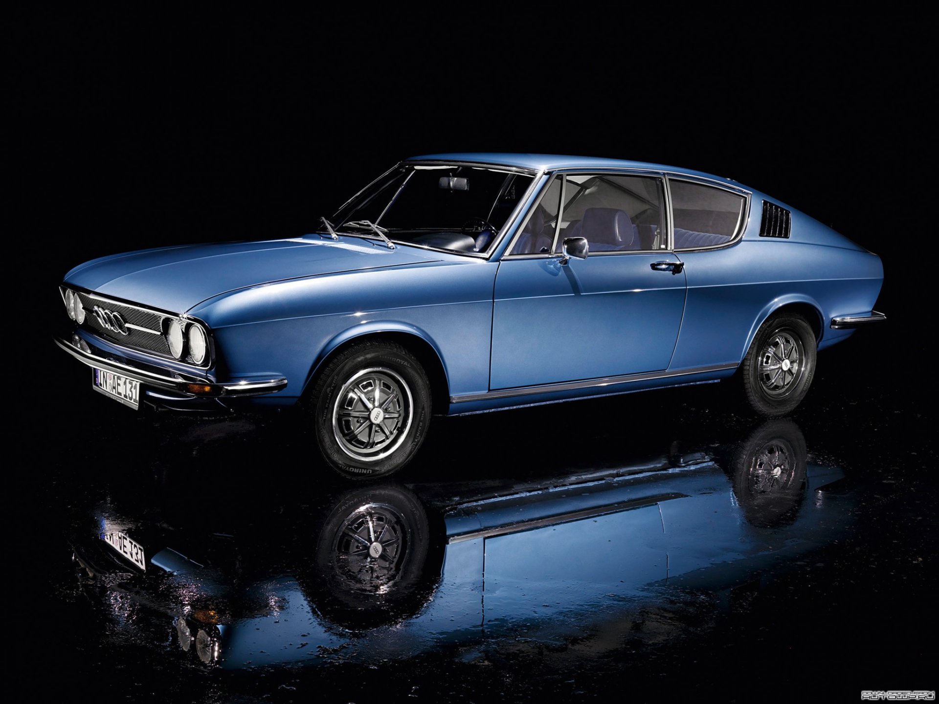 Download Vehicle Audi 100 HD Wallpaper