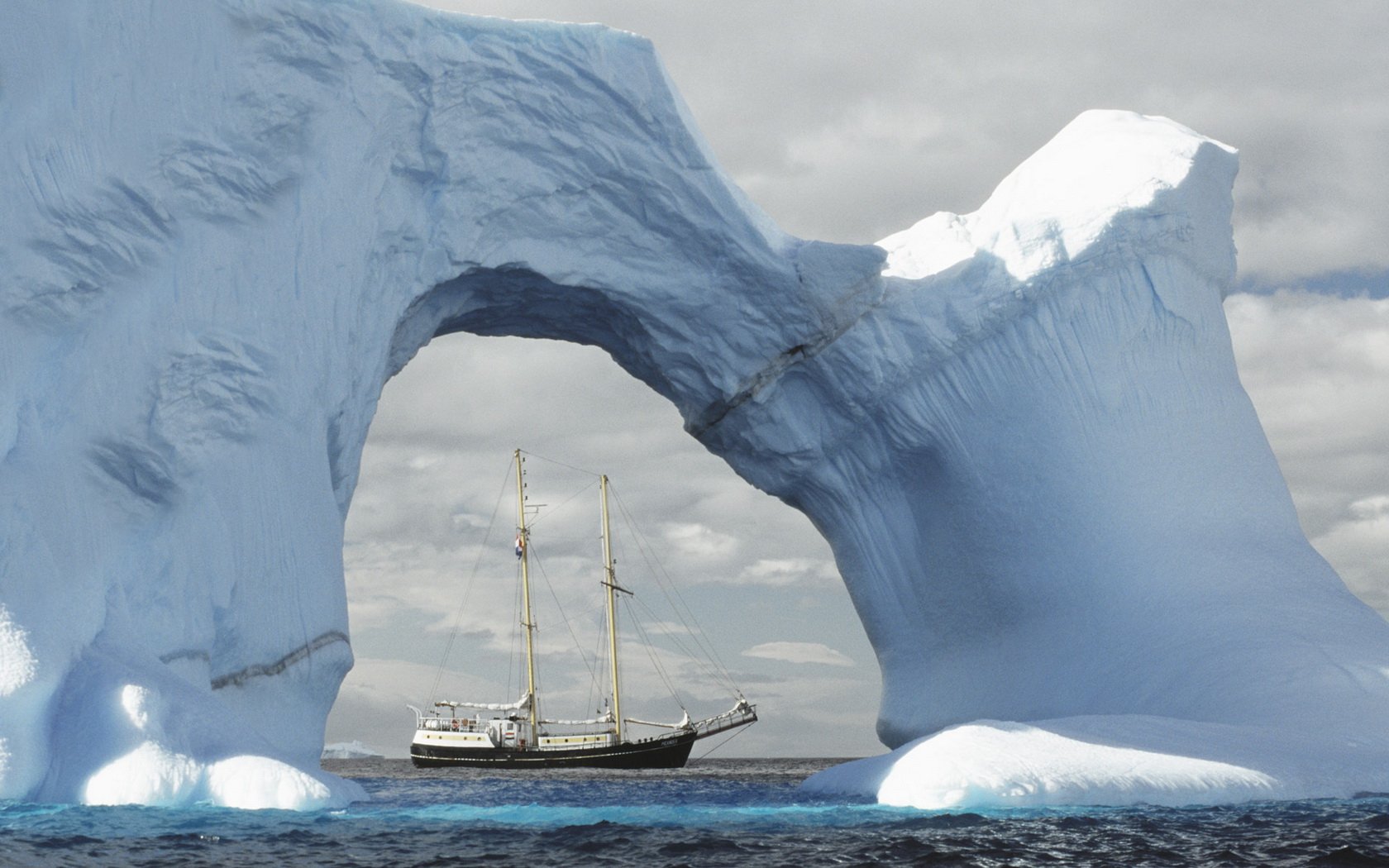Download Vehicle Sailboat Wallpaper