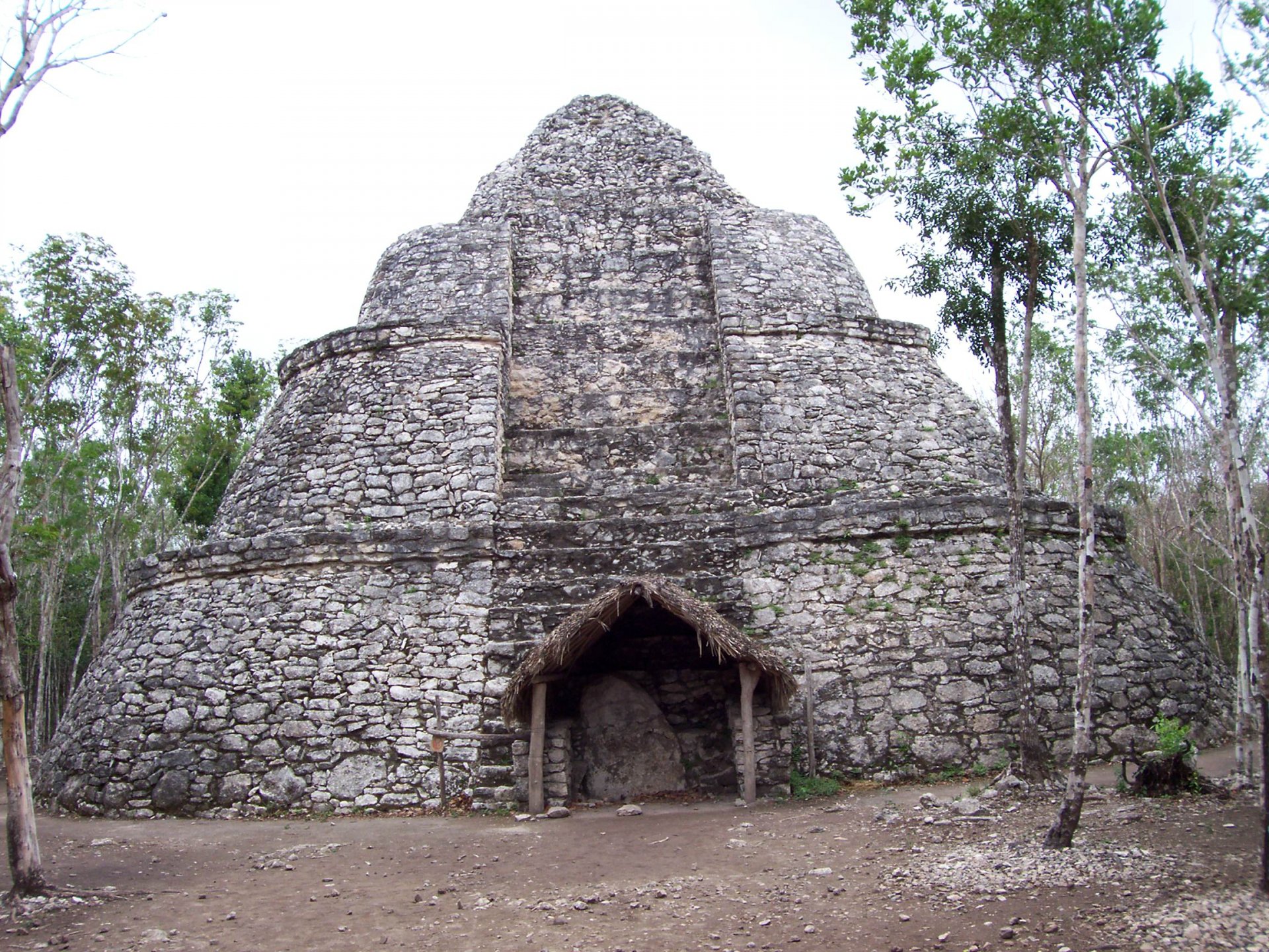 Download Man Made Cobá HD Wallpaper