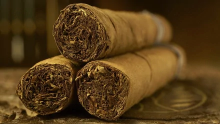 man made cigar HD Desktop Wallpaper | Background Image