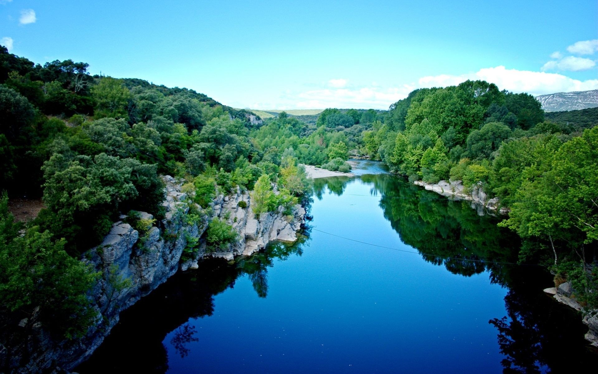Serene River Flow: HD Nature Wallpaper | 1920x1200 | Wallpaper Abyss