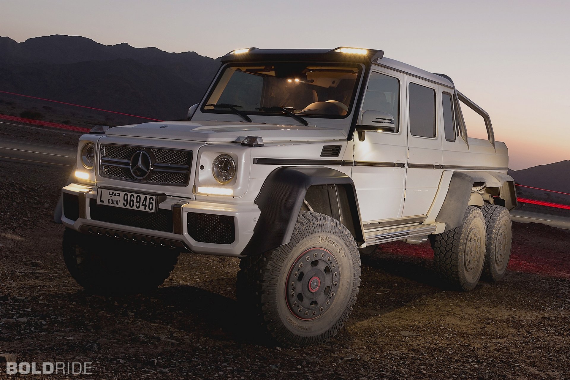 Download Vehicle Mercedes-Benz G63 AMG 6x6 HD Wallpaper