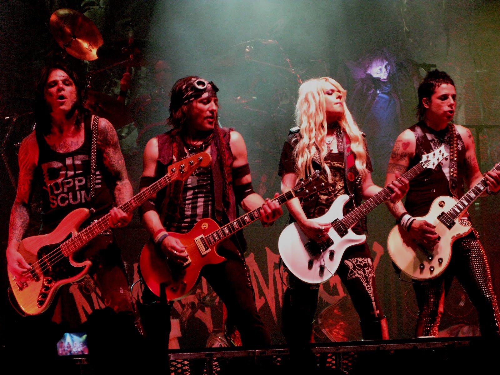 Download Music Orianthi Wallpaper