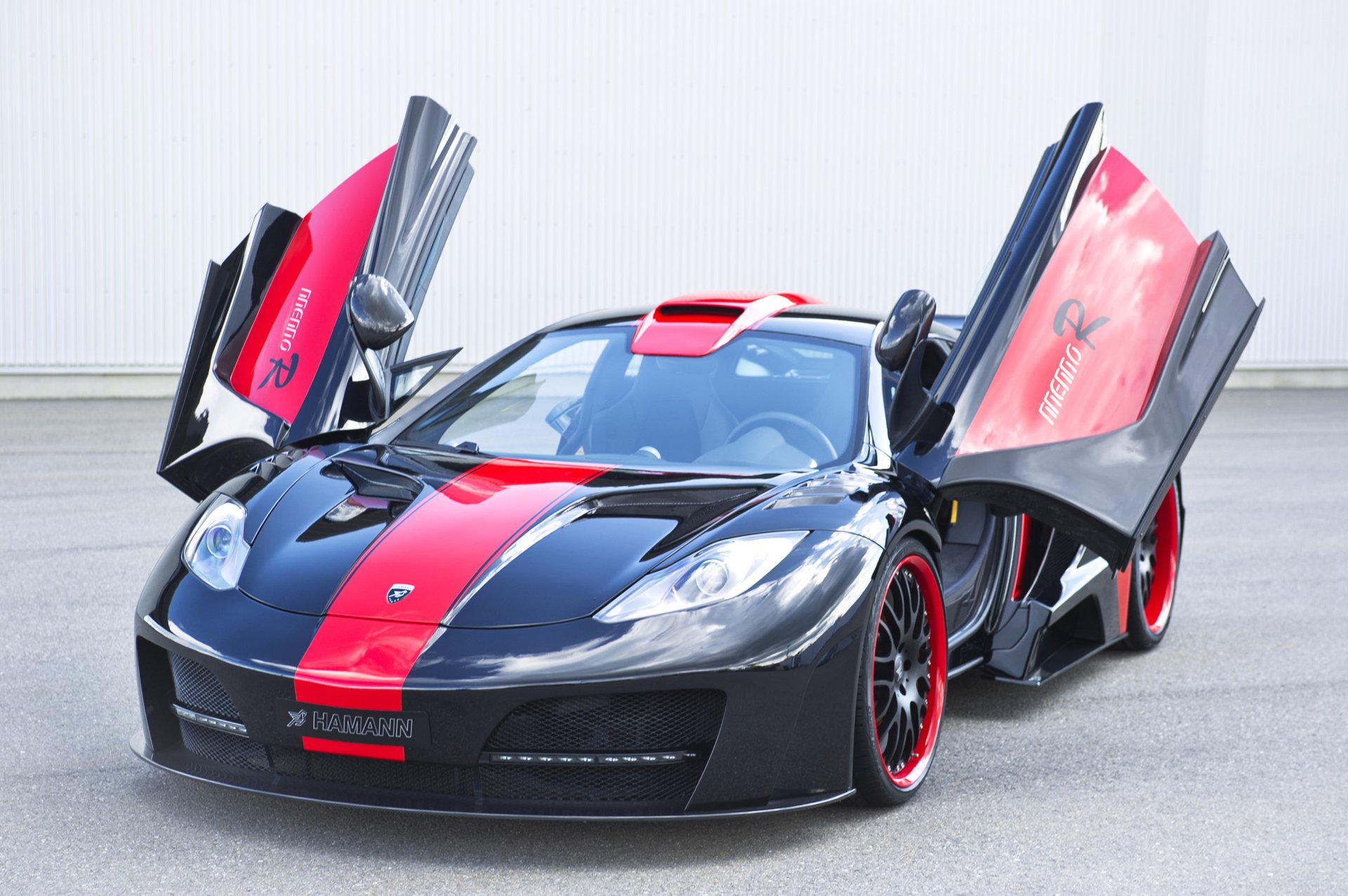 Download Vehicle McLaren MP4-12C HD Wallpaper