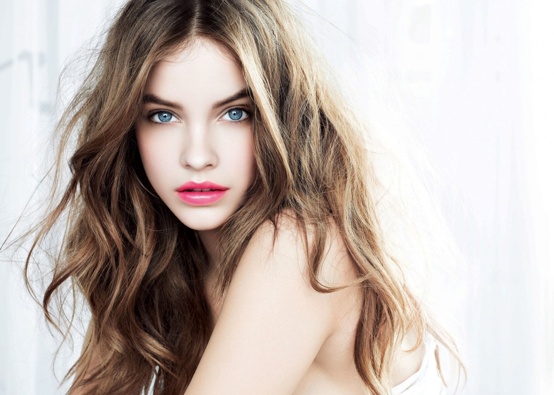 Download Lipstick Brunette Blue Eyes Hungarian Model Celebrity Barbara Palvin Hd Wallpaper