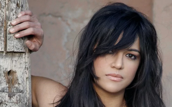 Celebrity Michelle Rodriguez HD Desktop Wallpaper | Background Image