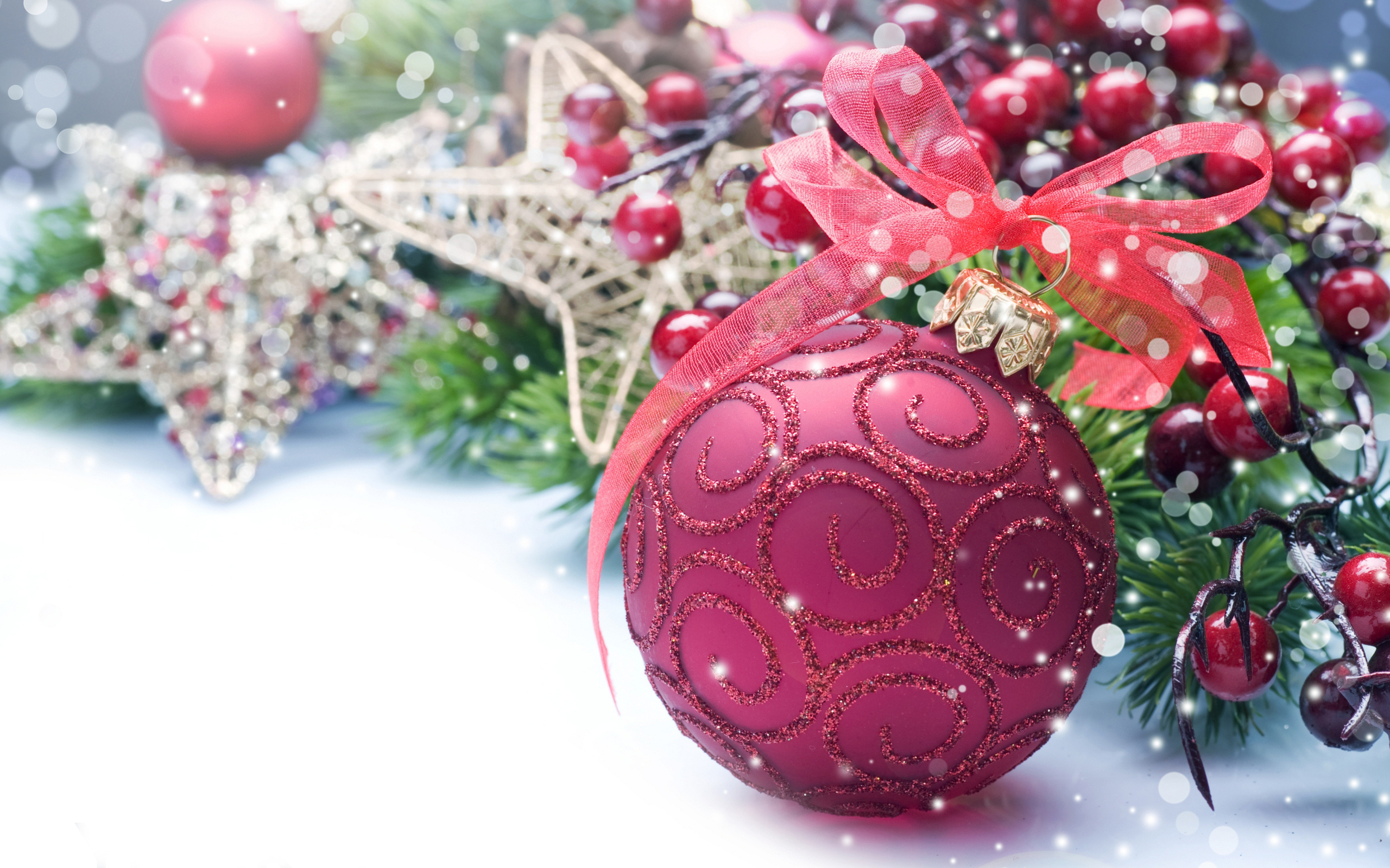 HD Christmas Ornaments Wallpaper for a Joyful Holiday Season