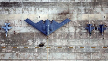 Northrop B-2 Spirit military aircraft HD Desktop Wallpaper | Background Image