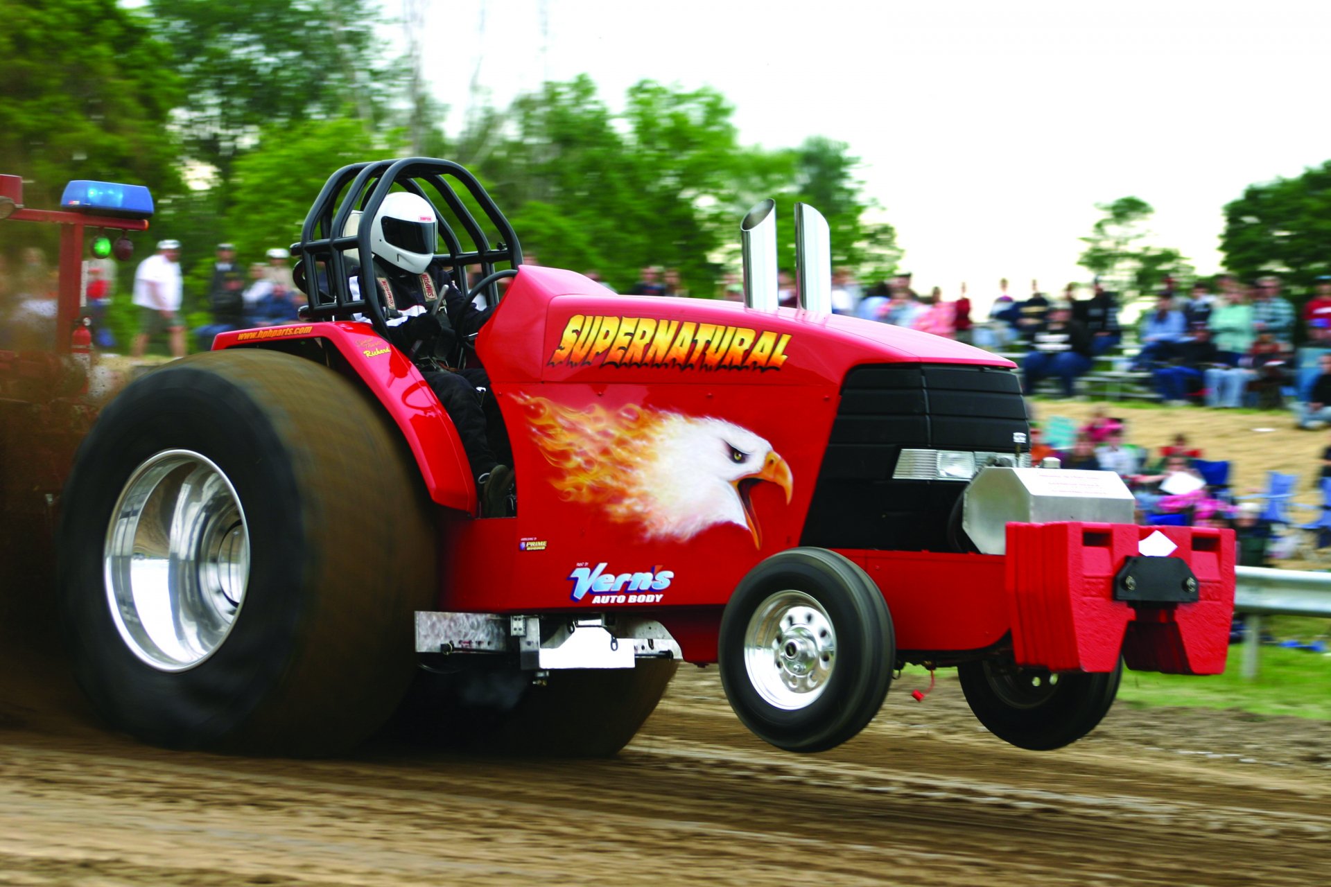 Download Tractor Vehicle Pulling Tractor HD Wallpaper