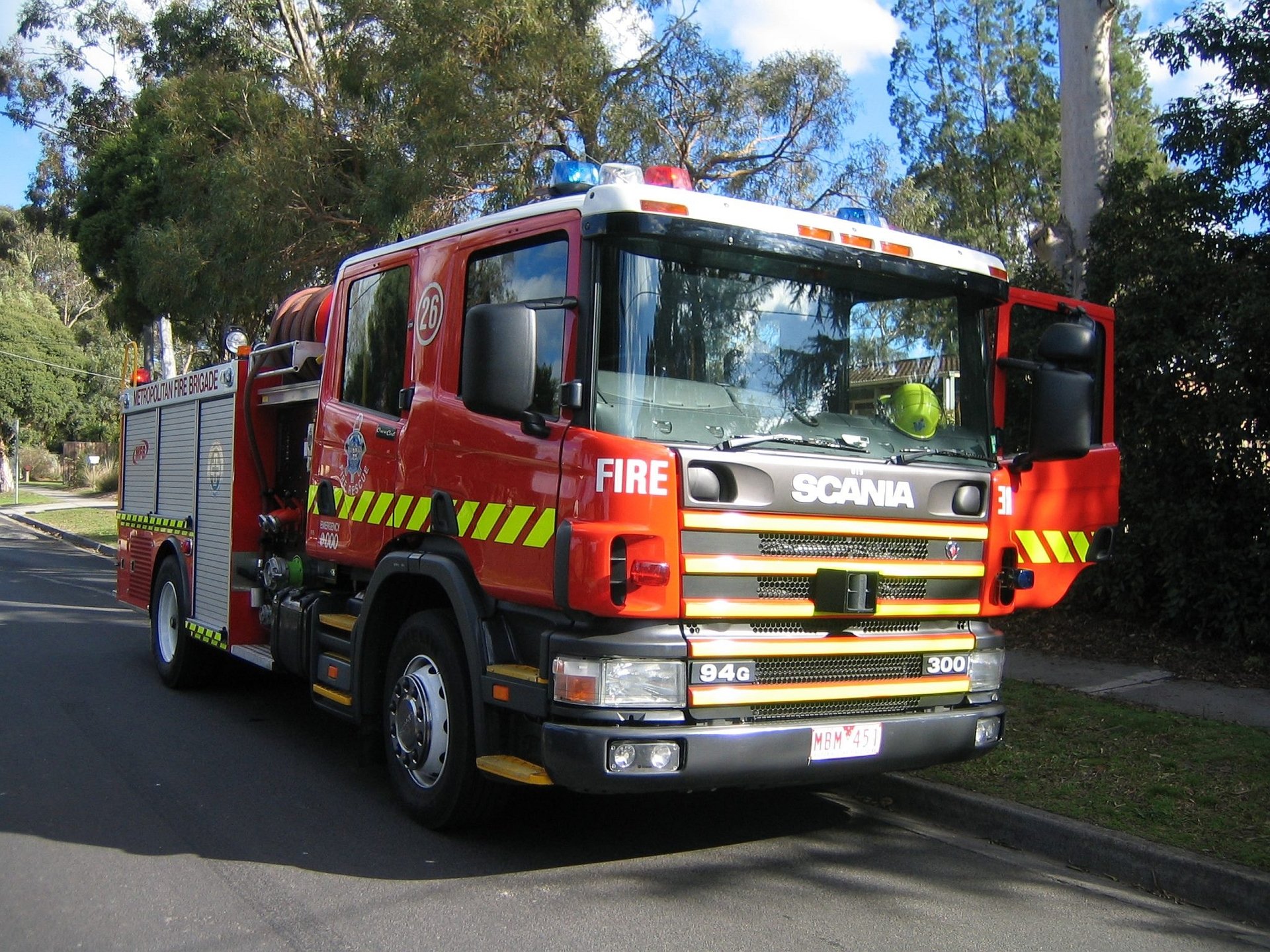 Scania Fire Truck HD Wallpaper | Background Image | 2560x1920 | ID ...