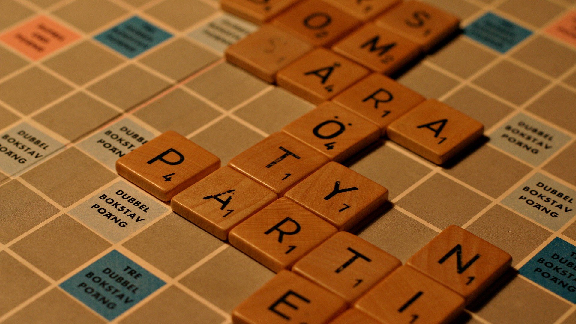 Download Man Made Scrabble HD Wallpaper