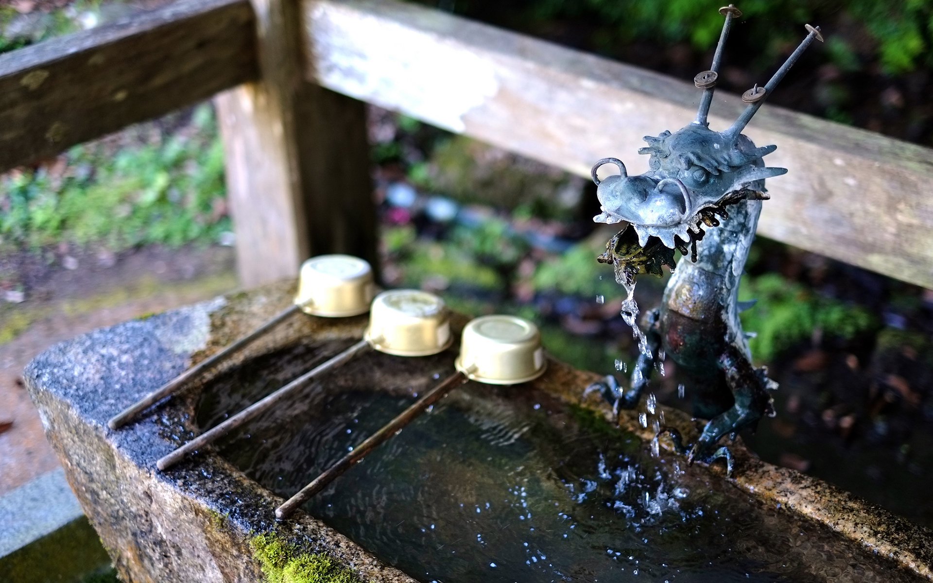 Download Man Made Fountain HD Wallpaper