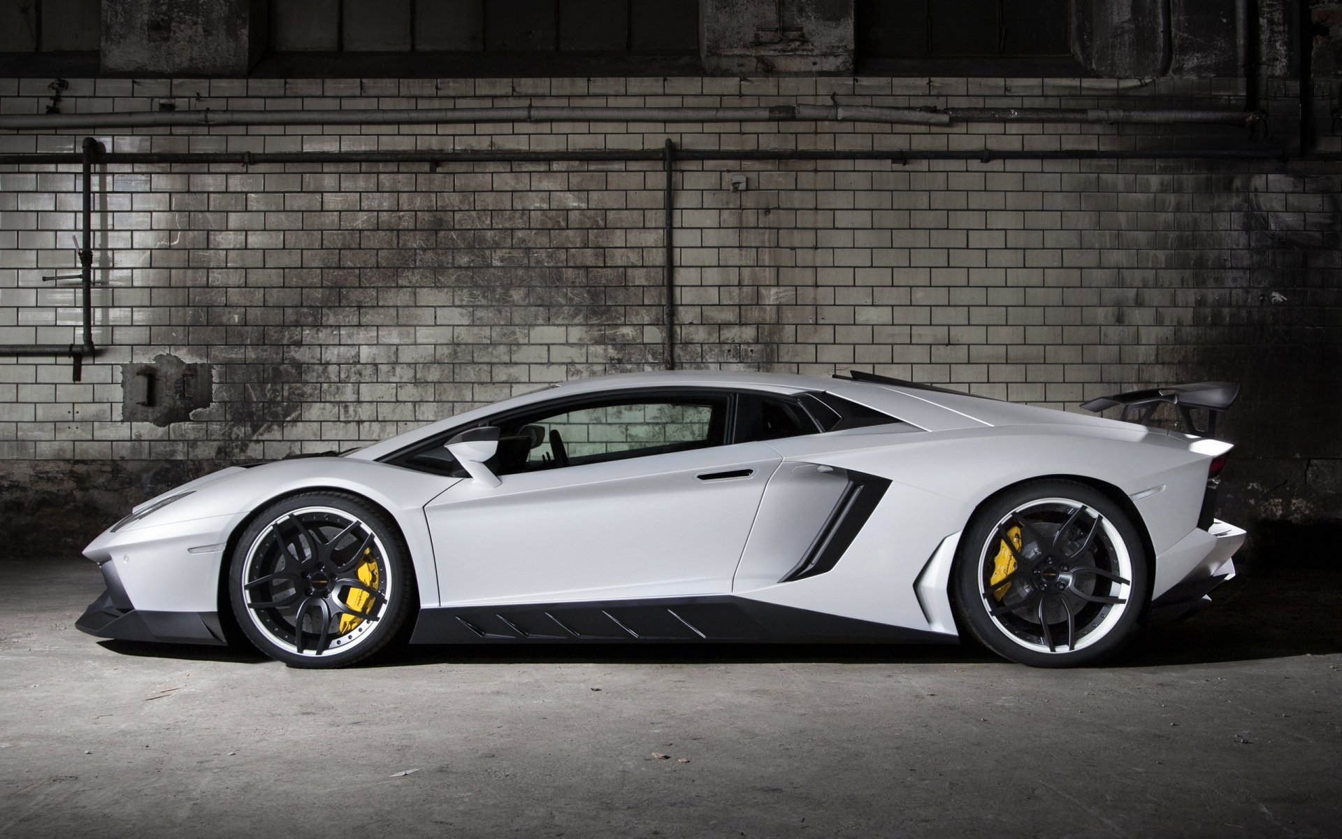 Download Vehicle Lamborghini Aventador HD Wallpaper