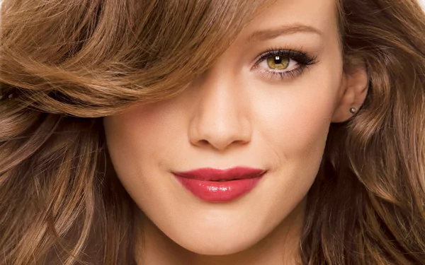 Celebrity Hilary Duff HD Desktop Wallpaper | Background Image